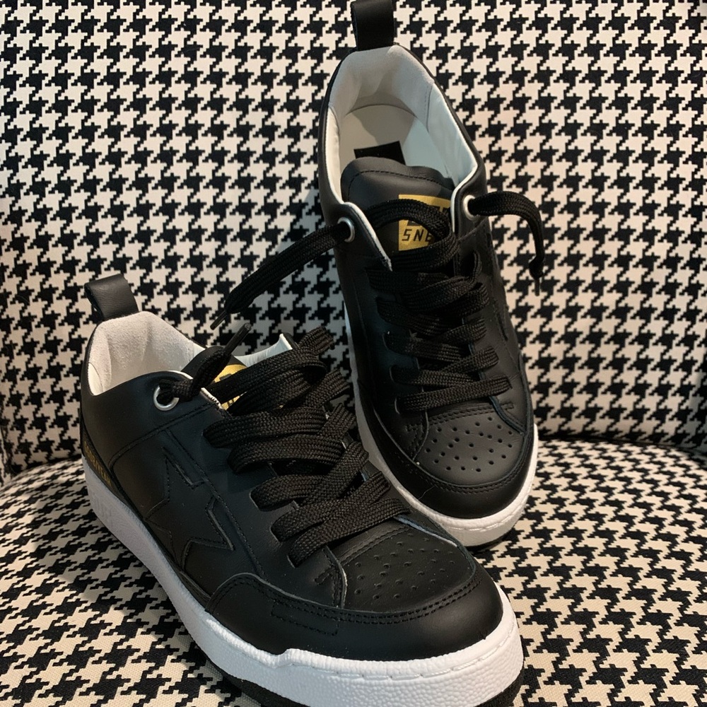 Golden Goose Sneaker
